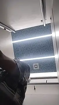 Snapshot of UncutToyBoy23cm chatting on 11/15/25, 02:15 UncutToyBoy23cm online show from 11/15/25, 02:15