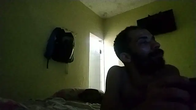 Snapshot of UncutToyBoy23cm chatting on 04/14/26, 08:41 UncutToyBoy23cm online show from 04/14/26, 08:41