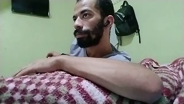 UncutToyBoy23cm online show from 04/16/26, 06:25