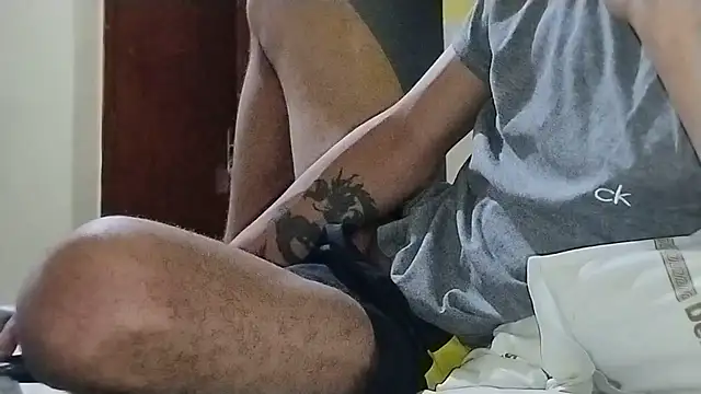 Snapshot of UncutToyBoy23cm chatting on 02/11/26, 10:15 UncutToyBoy23cm online show from 02/11/26, 10:15