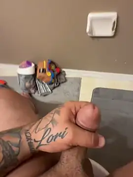 bigitaliandic online show from 10/15/25, 08:11