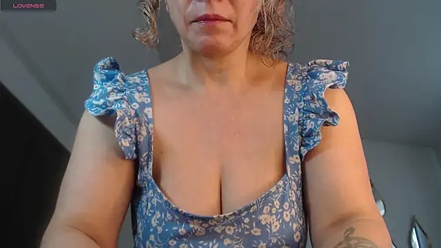 Snapshot of Ingridbergman chatting on 07/15/26, 01:40 Ingridbergman online show from 07/15/26, 01:40