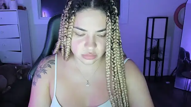 MelSaunders online show from 10/28/25, 04:13