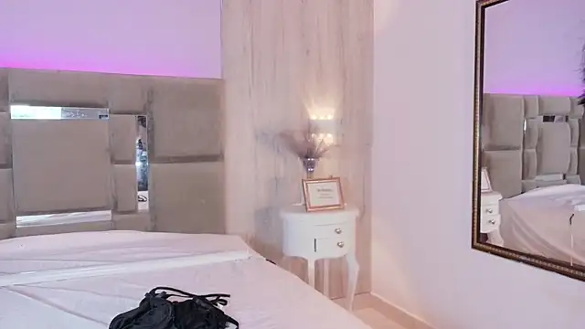 AbrilBrent online show from 02/16/26, 07:56