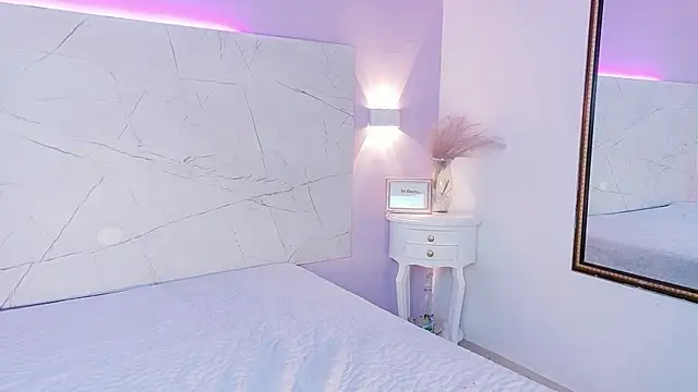 AbrilBrent online show from 11/29/25, 07:58