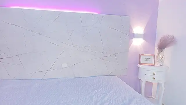 AbrilBrent online show from 12/05/25, 07:45