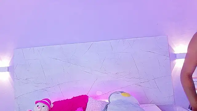 AbrilBrent online show from 11/24/25, 08:20