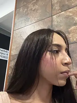 AbrilBrent online show from 09/10/25, 02:05