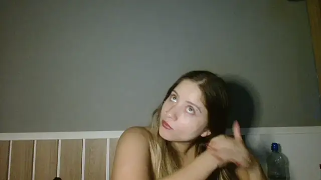 Snapshot of 520_Loirex_741 chatting on 03/18/25, 03:02 520 Loirex 741 online show from 03/18/25, 03:02