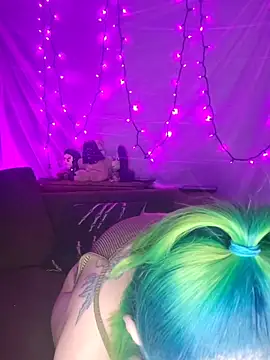 EverlyEster online show from 05/16/26, 03:49