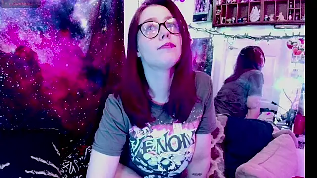 Snapshot of EverlyEster chatting on 01/11/25, 05:31 EverlyEster online show from 01/11/25, 05:31