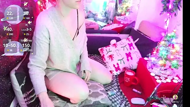 Snapshot of EverlyEster chatting on 12/05/24, 04:15 EverlyEster online show from 12/05/24, 04:15