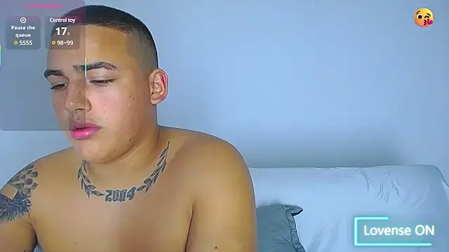 Latino Junge online show from 02/20/25, 01:19