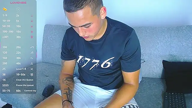 Latino Junge online show from 03/03/25, 01:45