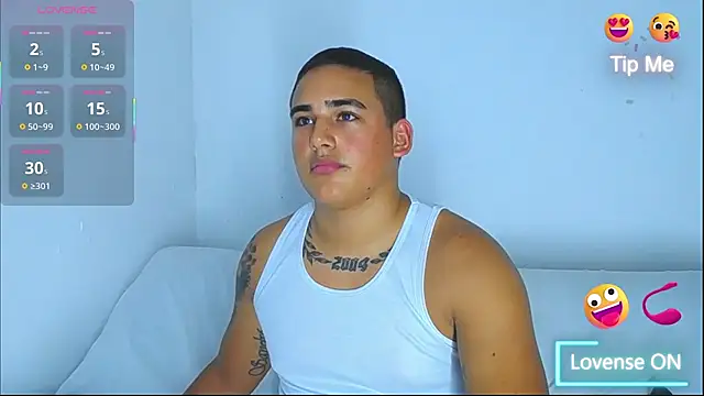 Latino Junge online show from 01/18/25, 04:21