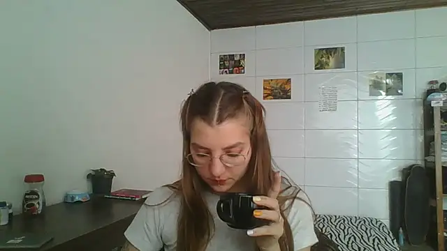 SweetyBabyDemon online show from 11/30/25, 01:45