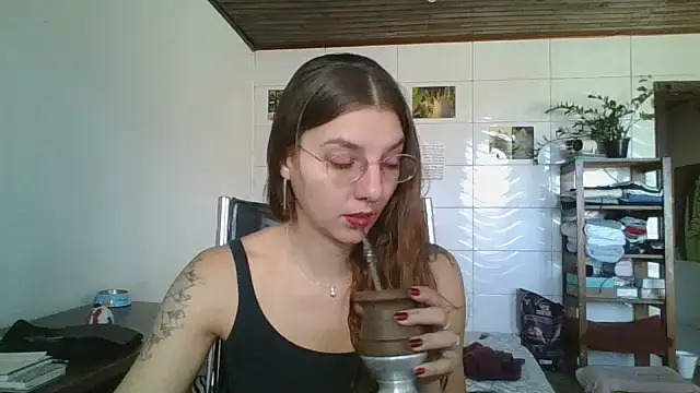 Snapshot of SweetyBabyDemon chatting on 05/03/26, 02:42 SweetyBabyDemon online show from 05/03/26, 02:42