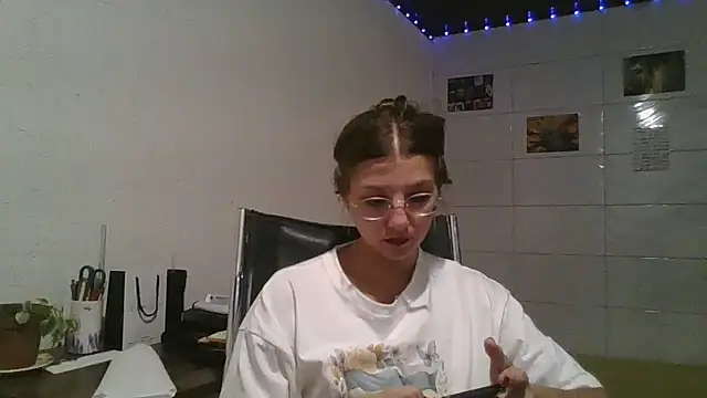 SweetyBabyDemon online show from 04/01/26, 11:01