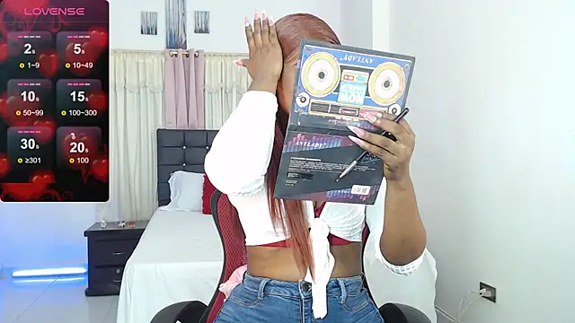 samantha-rose2 online show from 10/04/25, 10:39