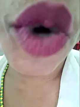 gatadeojosclaros online show from 11/09/25, 11:09