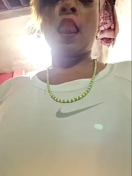 gatadeojosclaros online show from 04/06/26, 02:29