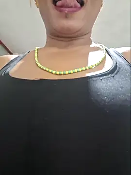 gatadeojosclaros online show from 04/05/26, 03:02