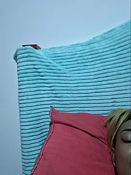 gatadeojosclaros online show from 03/11/25, 08:08