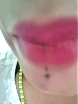 gatadeojosclaros online show from 03/29/26, 01:18