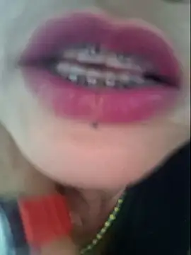 gatadeojosclaros online show from 10/04/25, 02:24