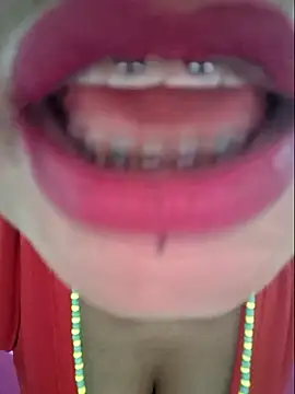 gatadeojosclaros online show from 10/03/25, 02:04