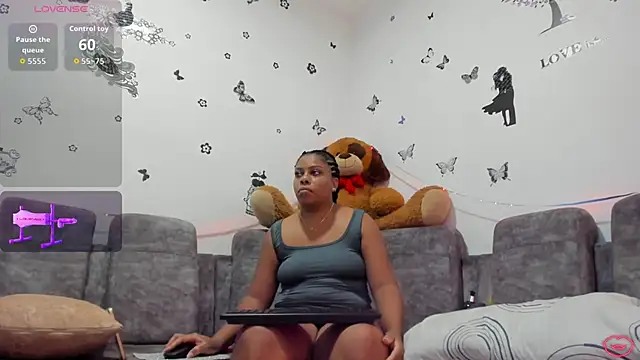 BrianaHazel online show from 11/10/25, 12:04