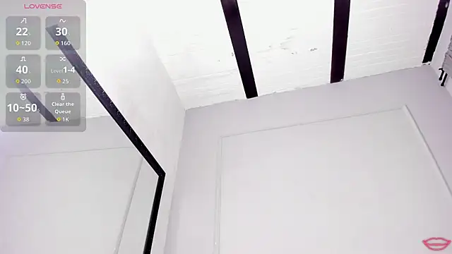 BrianaHazel online show from 04/17/26, 07:49