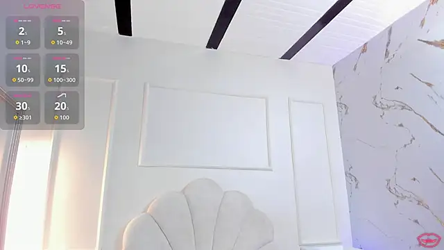 BrianaHazel online show from 06/06/26, 07:41