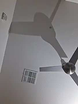 gorgeous11 online show from 12/21/25, 02:57