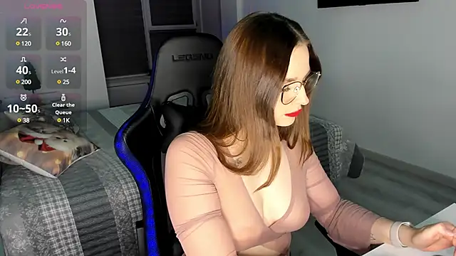 MCfly 11 online show from 02/07/25, 01:47