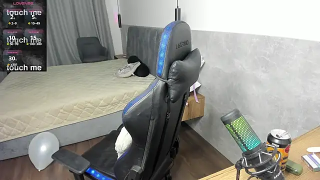 MCfly 11 online show from 02/25/26, 08:30