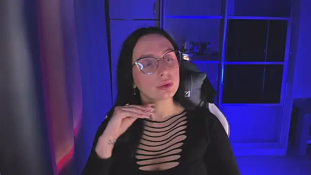 Snapshot of Christy_Calypso chatting on 11/06/25, 03:27 Christy Calypso online show from 11/06/25, 03:27