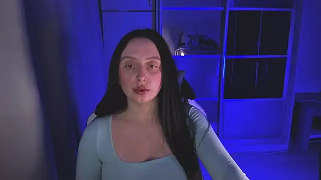 Snapshot of Christy_Calypso chatting on 12/17/25, 04:45 Christy Calypso online show from 12/17/25, 04:45