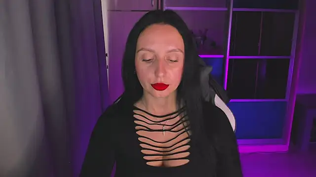 Snapshot of Christy_Calypso chatting on 06/24/26, 03:32 Christy Calypso online show from 06/24/26, 03:32