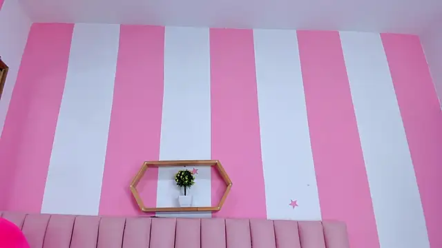 ISABELLA 020 online show from 02/05/26, 12:34