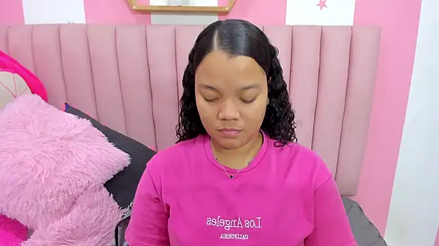 ISABELLA 020 online show from 11/10/25, 01:16