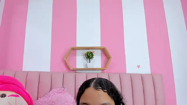 ISABELLA 020 online show from 03/09/26, 12:30