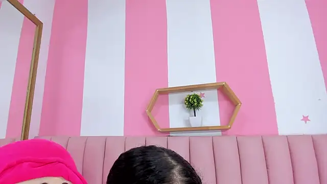 ISABELLA 020 online show from 03/04/26, 12:46