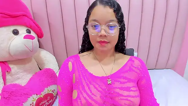 ISABELLA 020 online show from 11/25/25, 02:17