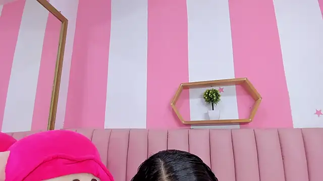 ISABELLA 020 online show from 04/14/26, 06:35