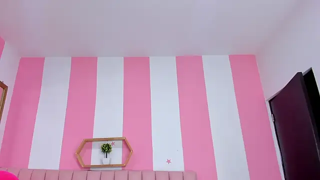 ISABELLA 020 online show from 03/19/26, 01:00