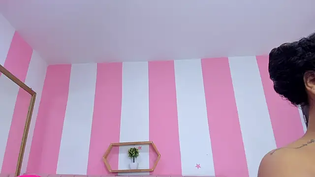 ISABELLA 020 online show from 03/11/26, 12:21