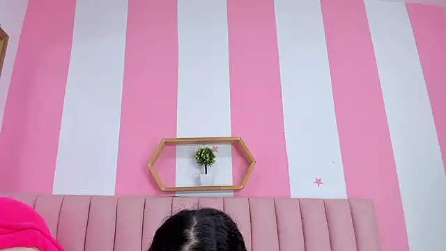 ISABELLA 020 online show from 03/05/26, 12:57