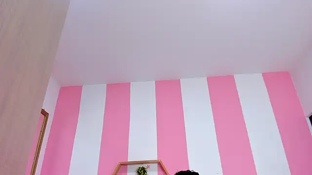 ISABELLA 020 online show from 02/07/26, 12:57