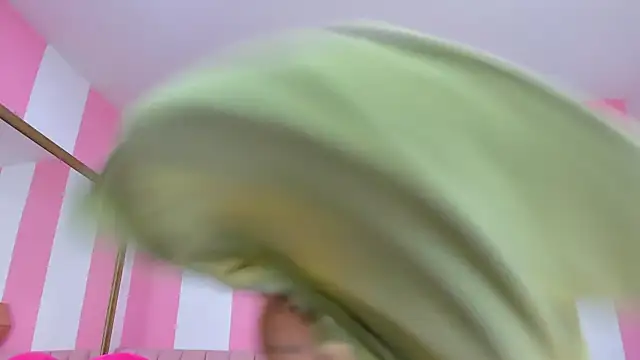 ISABELLA 020 online show from 04/08/26, 12:50